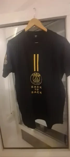4 t shirt PSG xl - 1