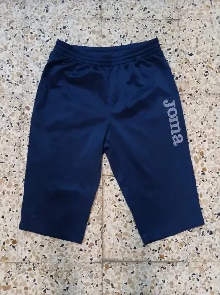 Un Pantalon De Sport Bleu Marine - 1