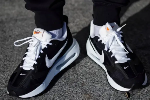 Nike Dawn - 1