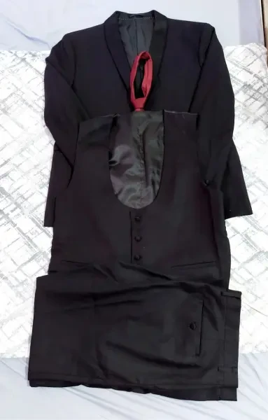 Costume homme 3 pièces - 1