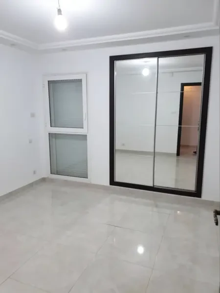 Location Appartement F4 Alger - 1