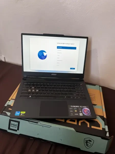 2 Pc laptop MSI cyborg 15A13VE av - 1