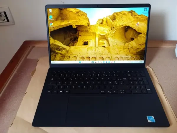 Dell vostro 3530 i3 13eme générat - 1