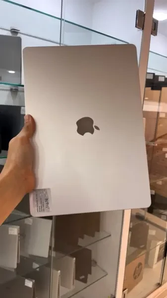 MACBOOK AIR 2024 M3 15'' 08RAM 25 - 1