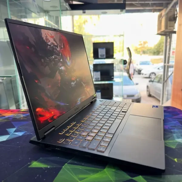 ASUS TUF GAMING F16 FHD+ 16.0" IP - 1