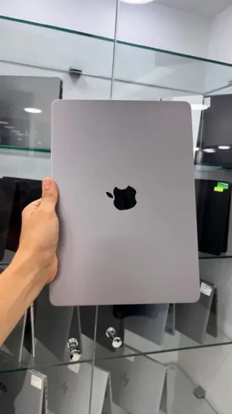 MACBOOK AIR 2024 M3 13.6'' 08RAM - 1
