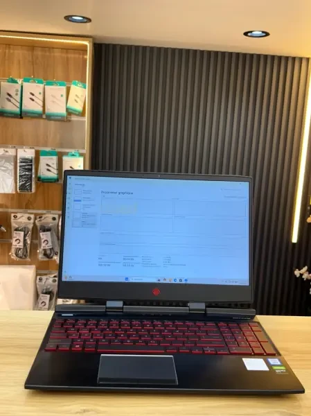 HP OMEN 15 i5-9300H 16GB 512 SSD - 1
