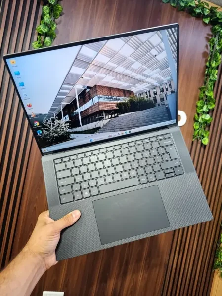 DELL XPS 15 9530 I7 13H 16GB 512S - 1