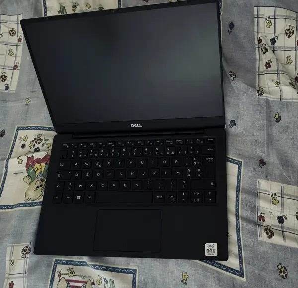 Dell XPS 13 7390-i7 / 16 GB / 512 - 1