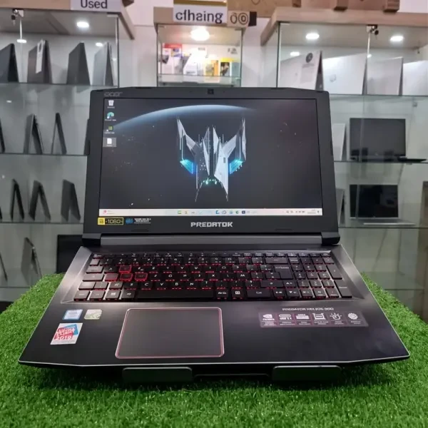 Acer Predator Helios 300 i5-8300H - 1