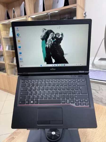 Fujitsu LIFEBOOK ME14A 14 i5-8350 - 1