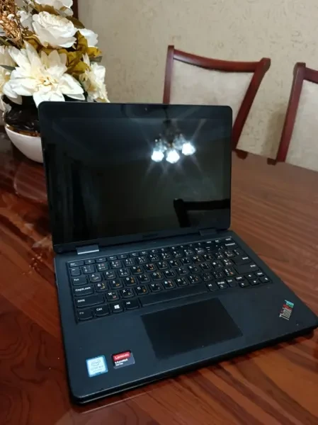 Lenovo ThinkPad 11e Yoga Gen 6 - - 1