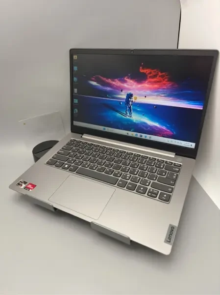 Lenovo ThinkBook 14 G4 Ryzen 5 56 - 1