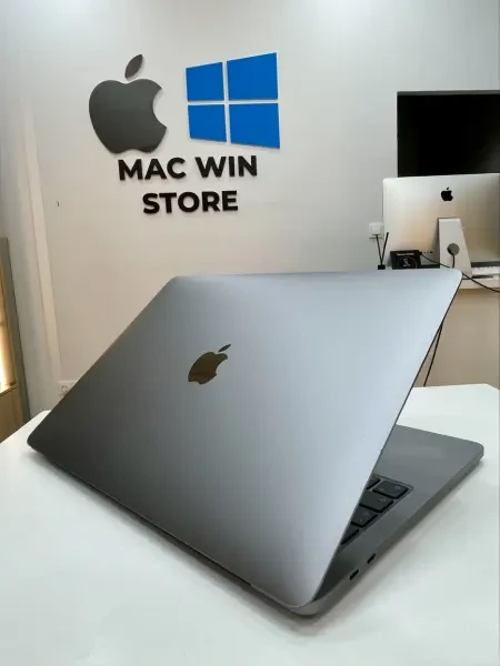 MacBook Pro M1 2020 8/256 - 1