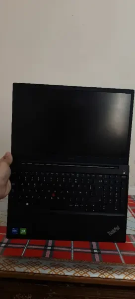 Laptop Caba Lenovo Thinkpad E15 G - 1