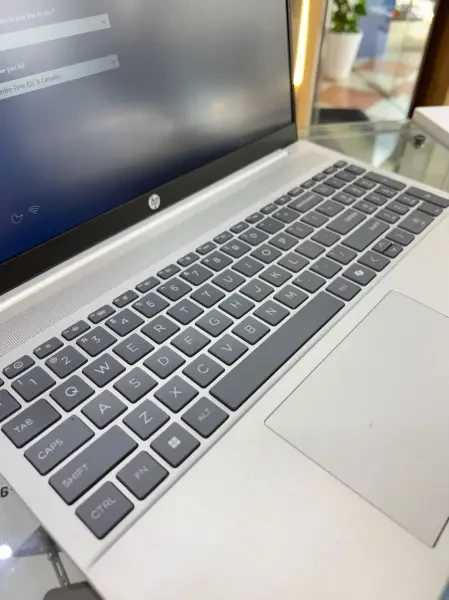 HP OMNIBOOK 5 RYZEN 5 SERIES 8000 - 1