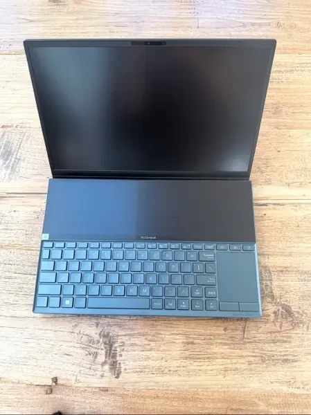 Asus Zenbook Duo - 1