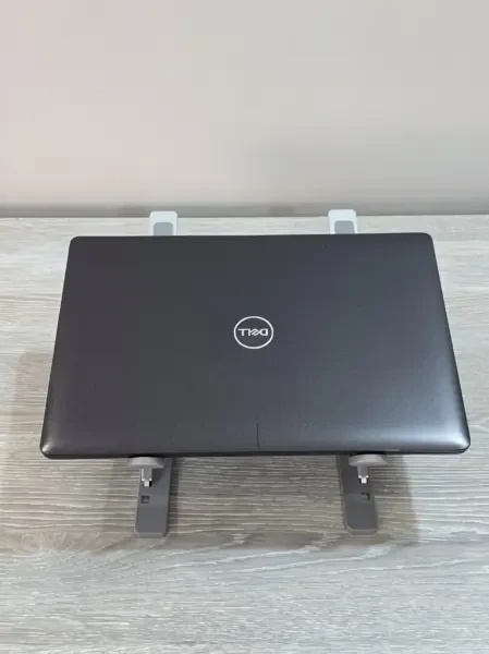 Dell Latitude 5300 - 1