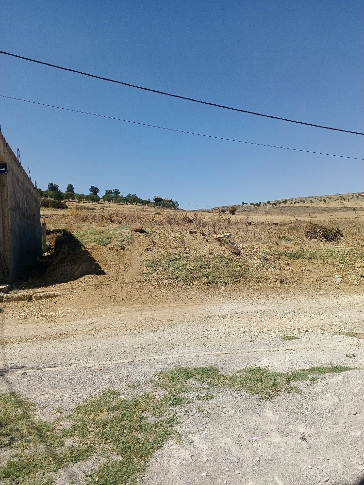terrain à vendre au 302,5 M2 - 3