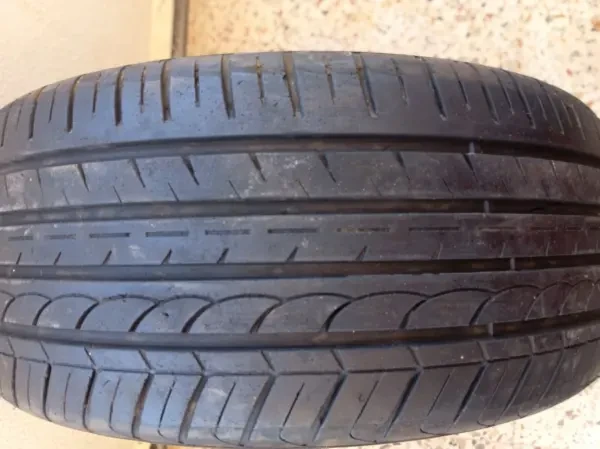 Pneus 205/40r18 - 1
