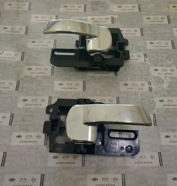 POIGNEE DE PORTE INT AV+AR G+D NI - 1