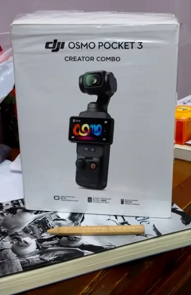 DJI Osmo Pocket 3 Creator Combo - 1