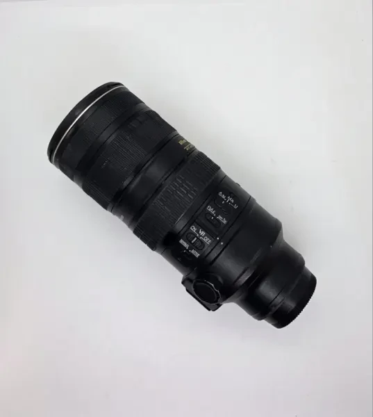 Nikon AF-S Nikkor 70-200 mm f/2.8 - 1