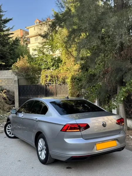 Volkswagen Passat 2022 Confort - 4