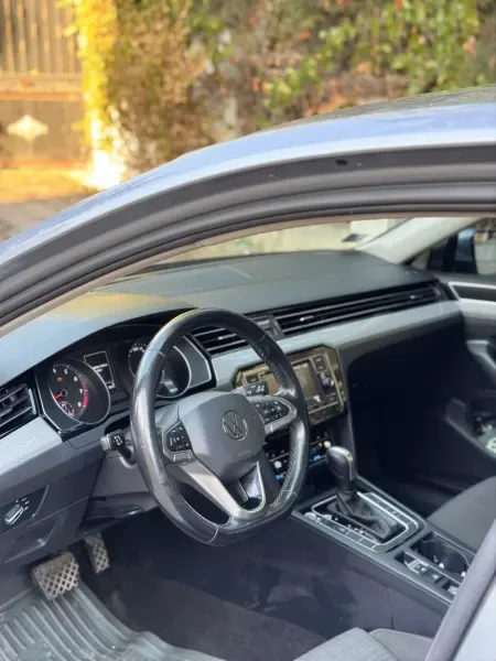 Volkswagen Passat 2022 Confort - 3