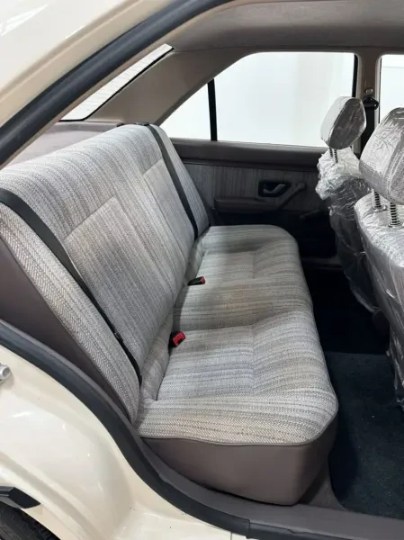 Peugeot 405 1990 405 - 4