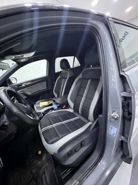 Volkswagen T-Roc 2025 R-Line - 2