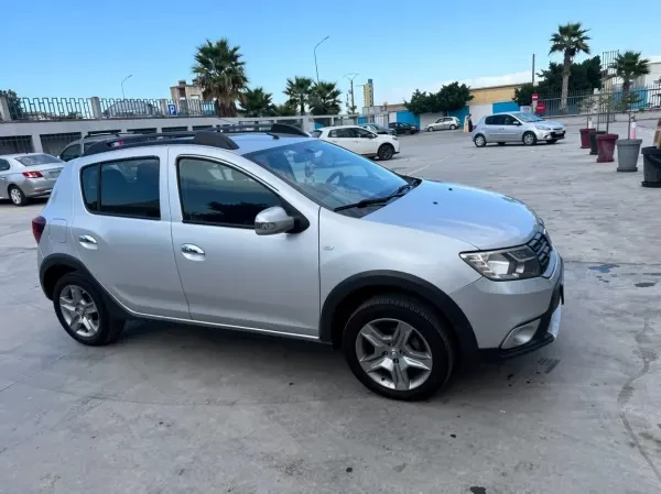 Dacia Sandero 2018 Stepway - 4