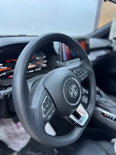 MG MG5 2025 Full option - 3