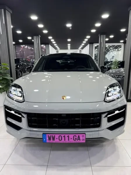 Porsche cayenne 2026 v6 - 1