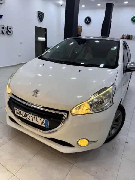 Peugeot 208 2014 Allure - 1