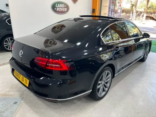 Volkswagen Passat 2018 Carat - 3