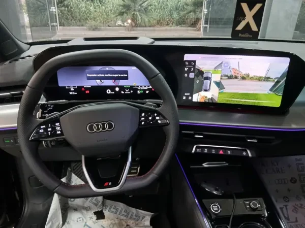 Audi Q3 2026 S-line spotback - 4