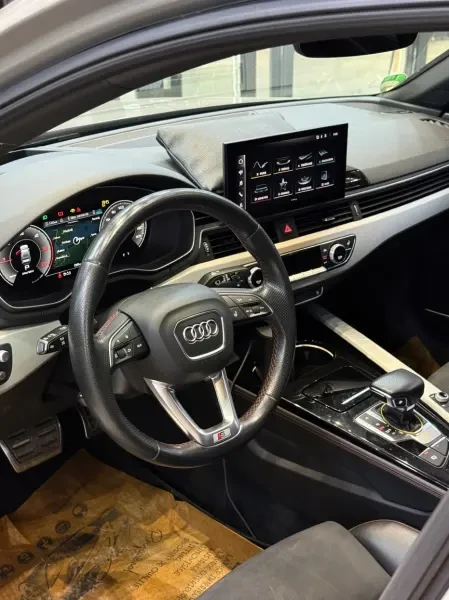 Audi A4 2022 - 4