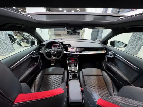 Audi RS3 Sportback 2024 S-line fu - 3