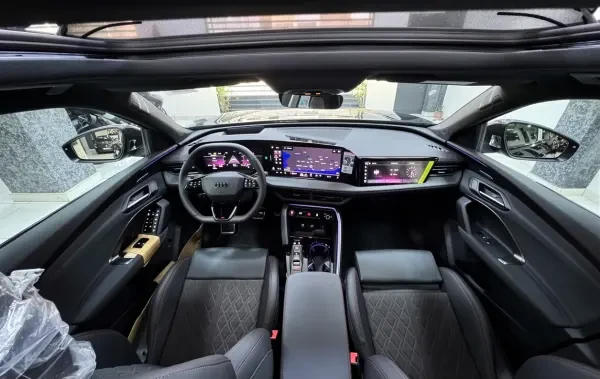 Audi Q5 2026 S-line full options - 2