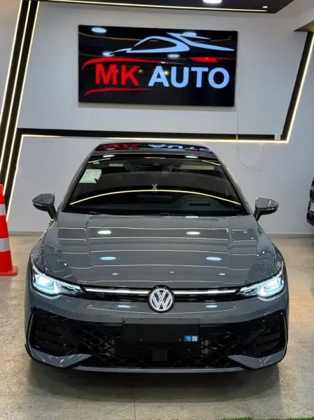Volkswagen Golf 8 2025 - 1