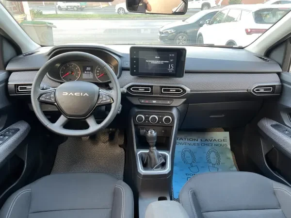 Dacia Logane 2025 - 2