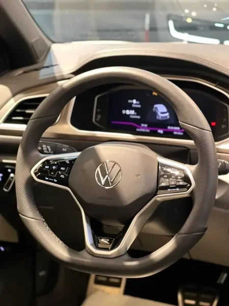 Volkswagen T-Roc 2025 R-Line - 4