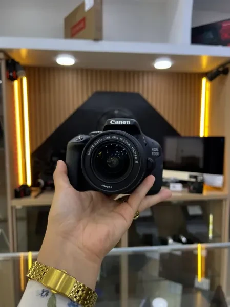CANON 600D boîtier avec 18-55mm - 1