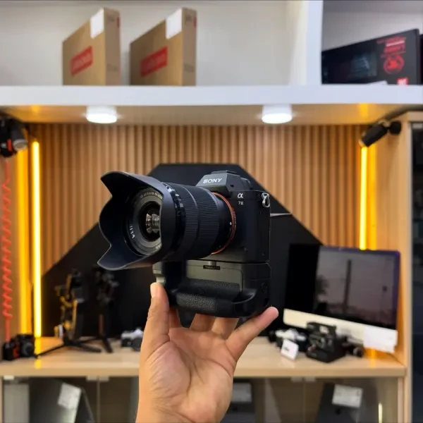 SONY A7 Mark II avec 28-70mm F3.5 - 1