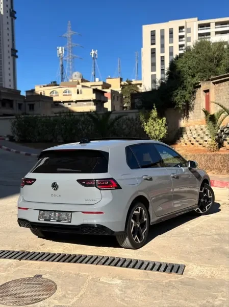 Volkswagen Golf 8 2025 R- Line - 4