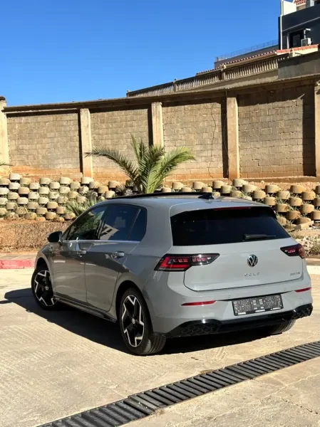Volkswagen Golf 8 2025 R- Line - 2