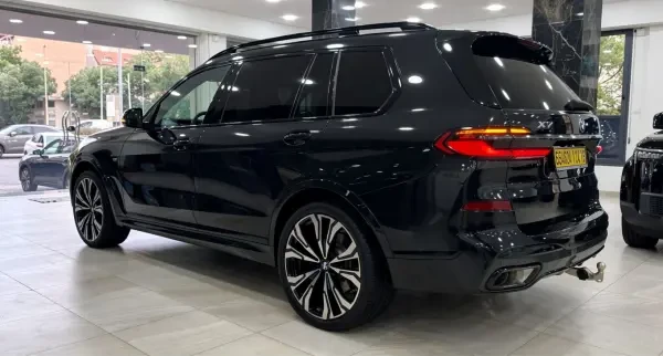BMW X7 2024 INDIVIDUAL - 3