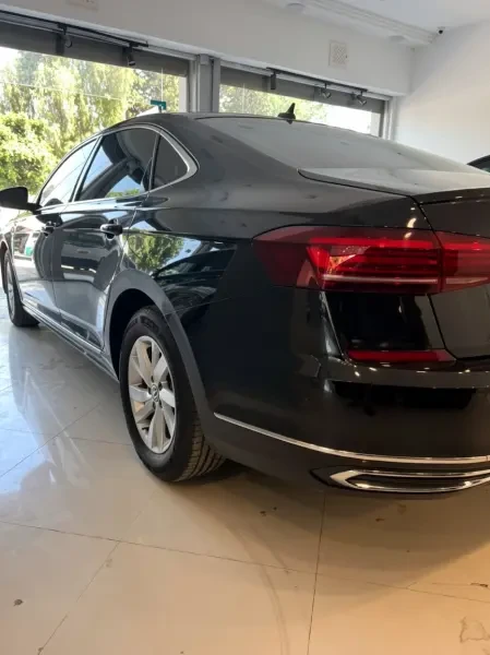 Volkswagen Passat 2025 - 1