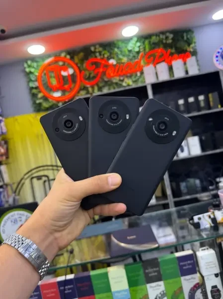 Sharp R8 pro 5G - 1